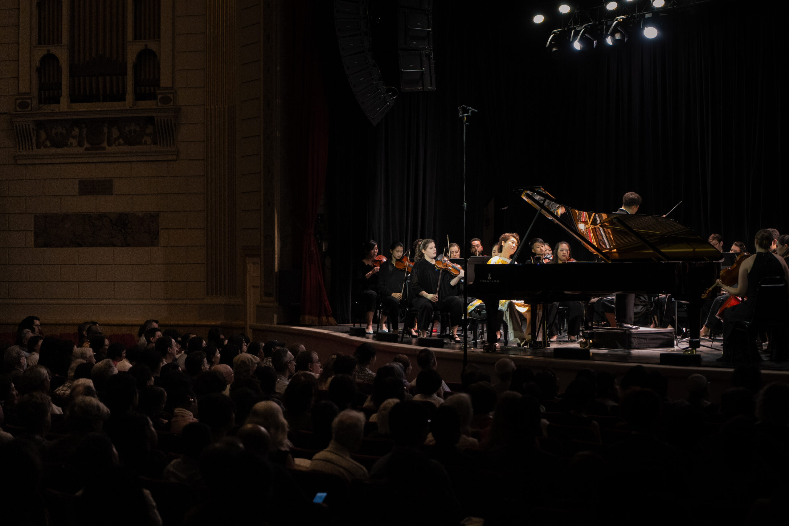 New York Classical Players in performance